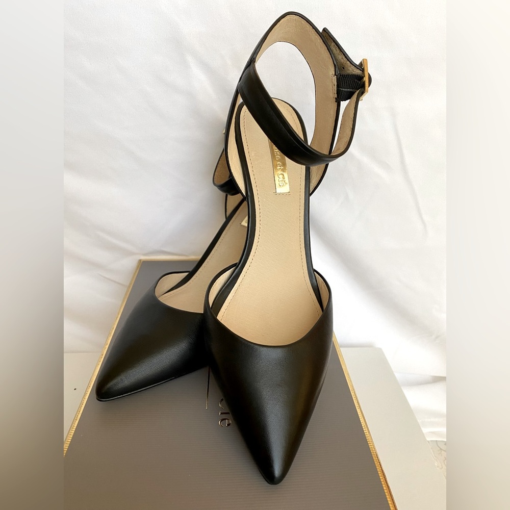 Louise et Cie 7.5 ankle strap kitten heel